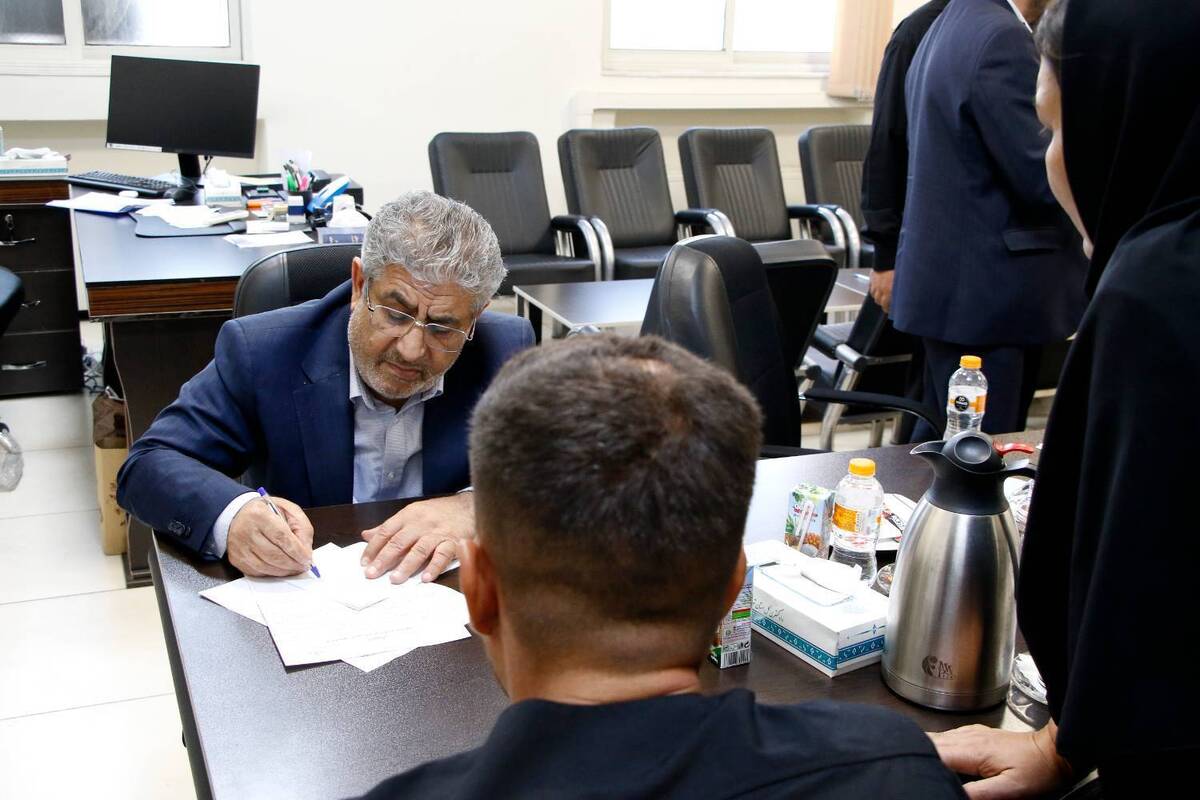 رسیدگی به مشکلات حقوقی و قضایی ۶۱ نفر از مراجعین در دفتر ملاقات‌های مردمی دادگستری استان تهران 