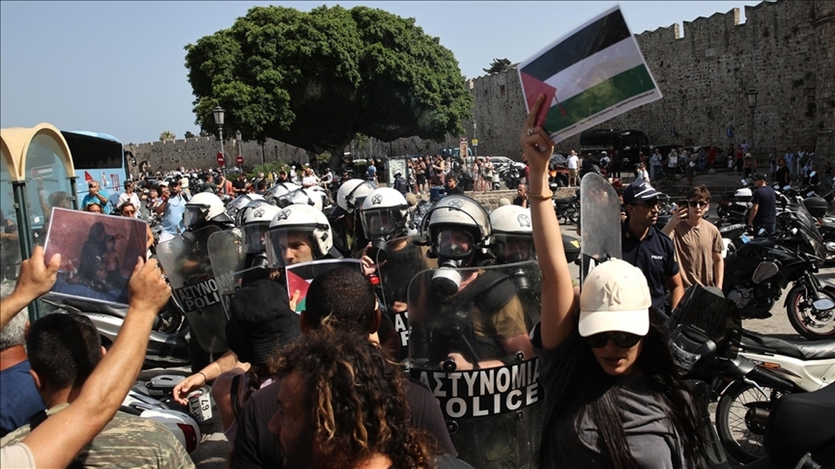 تخلیه کارکنان سفارت اسرائیل در آتن