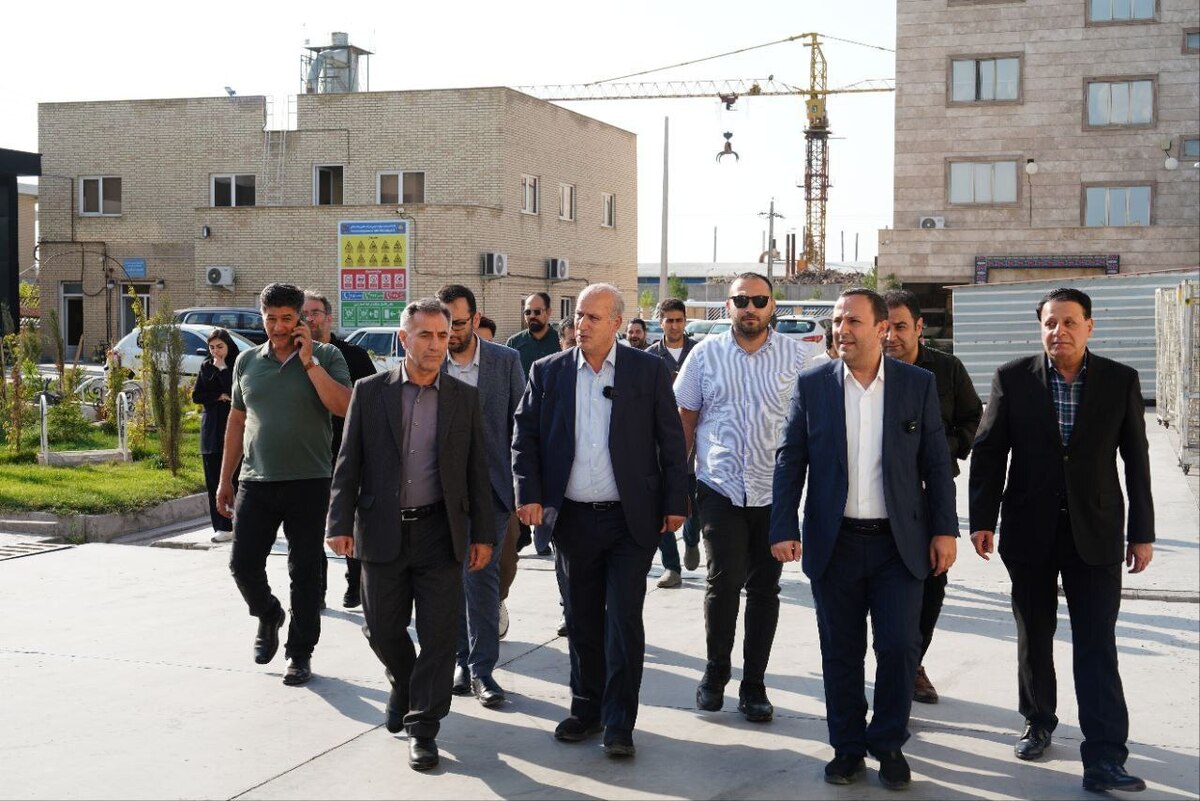 تاج: کارهای بروزرسانی ورزشگاه آزادی در حال انجام است/ امیدواریم لیگ آینده را به طور کامل با VAR برگزار کنیم