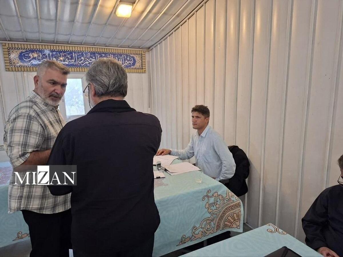 میز خدمت قوه قضاییه جهت رسیدگی به مشکلات نمازگزاران در مصلای امام خمینی (ره) برگزار شد