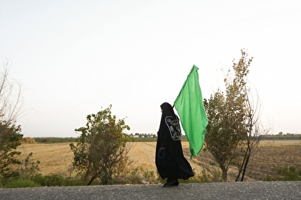 زائران اربعین حسینی در مسیر نعمانیه