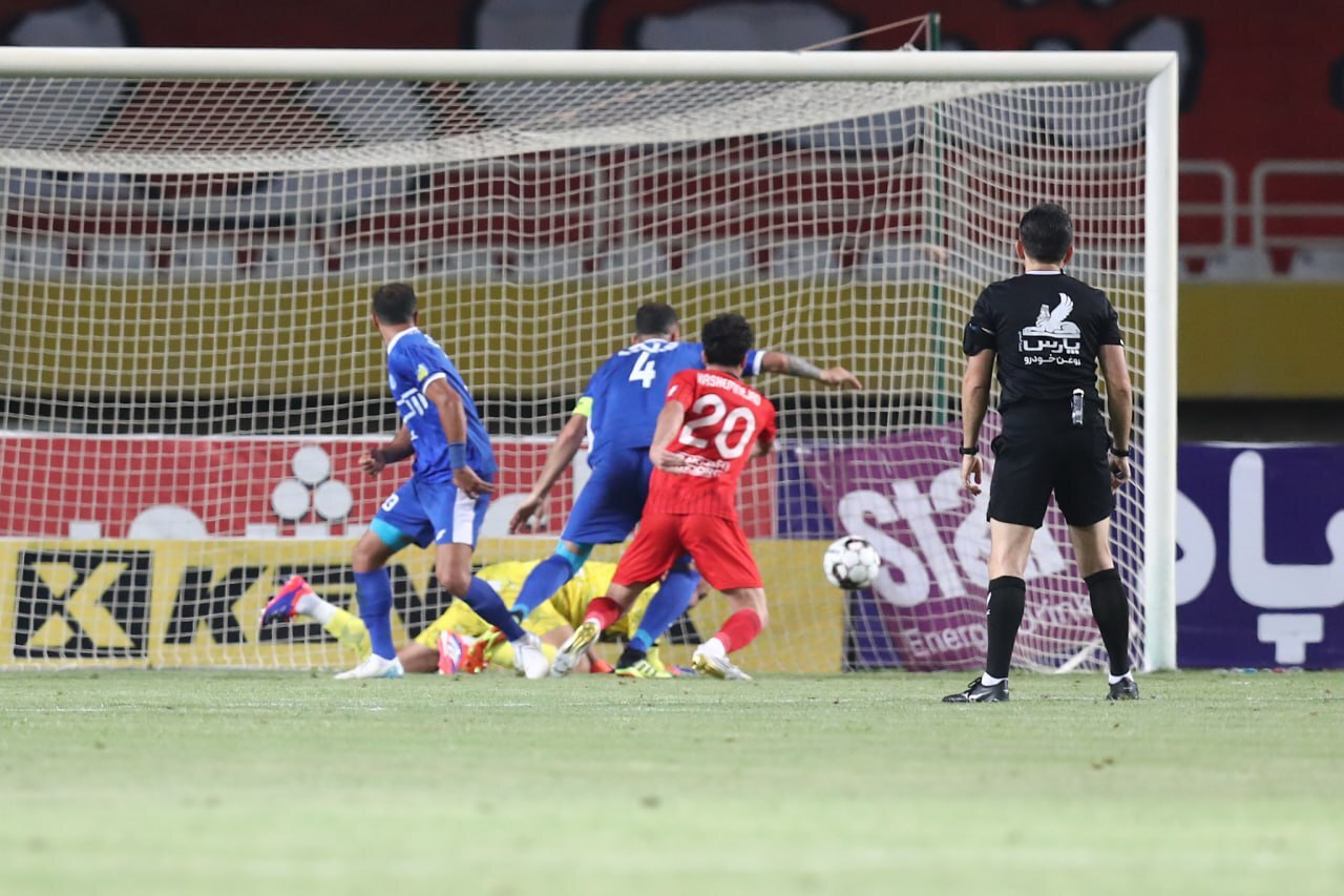 لزوم جذب مدافع باتجربه به جای مهاجم/ وقتی سهرابیان و فلاح جام را از ویترین استقلال گرفتند