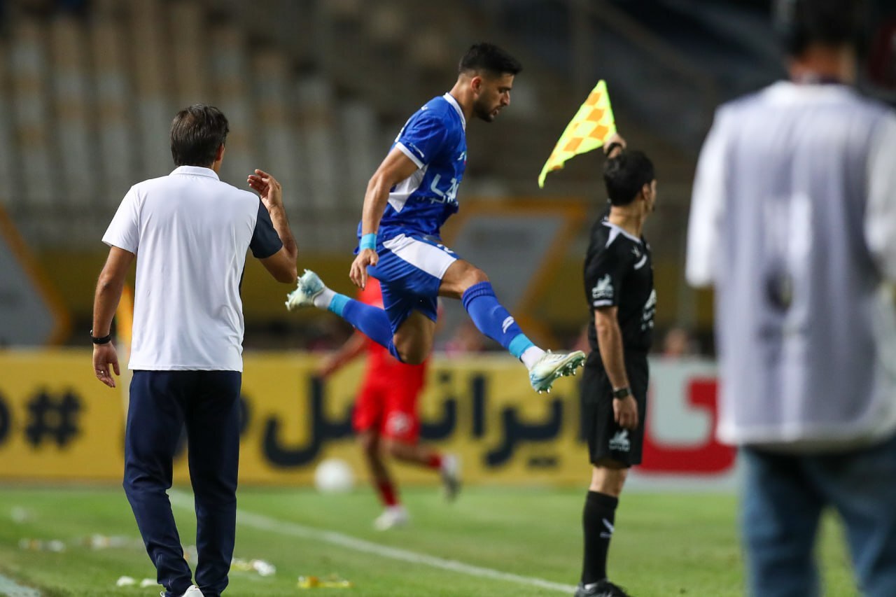 لزوم جذب مدافع باتجربه به جای مهاجم/ وقتی سهرابیان و فلاح جام را از ویترین استقلال گرفتند