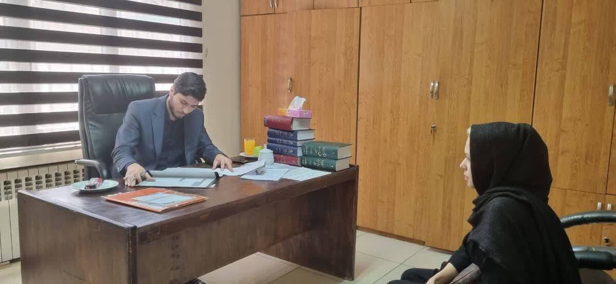 دادیار دادسرای عمومی و انقلاب ناحیه ۱۸ تهران در مرکز ارتباطات مردمی قوه قضاییه به درخواست‌های مراجعان رسیدگی کرد