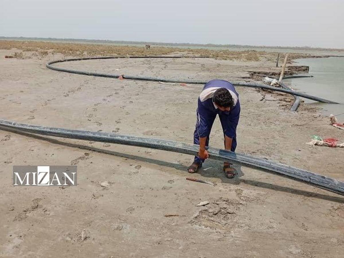انهدام خطوط لوله انتقال سوخت قاچاق به طول ۳ هزار متر در سواحل شهرستان میناب