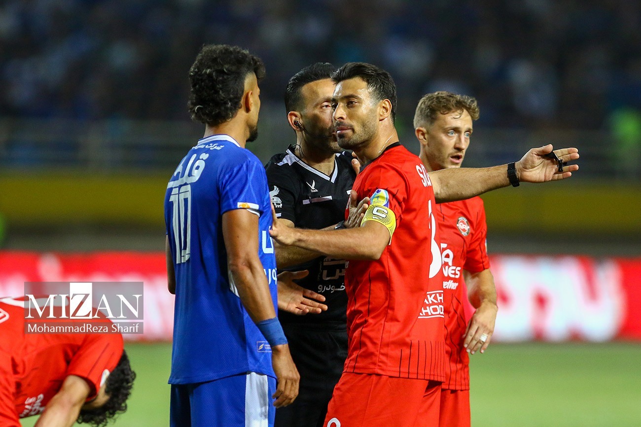 حکم، خارج از استان؛ اجرا در قلب تبریز/ کُلاه گشاد تاج بر سَر استقلال