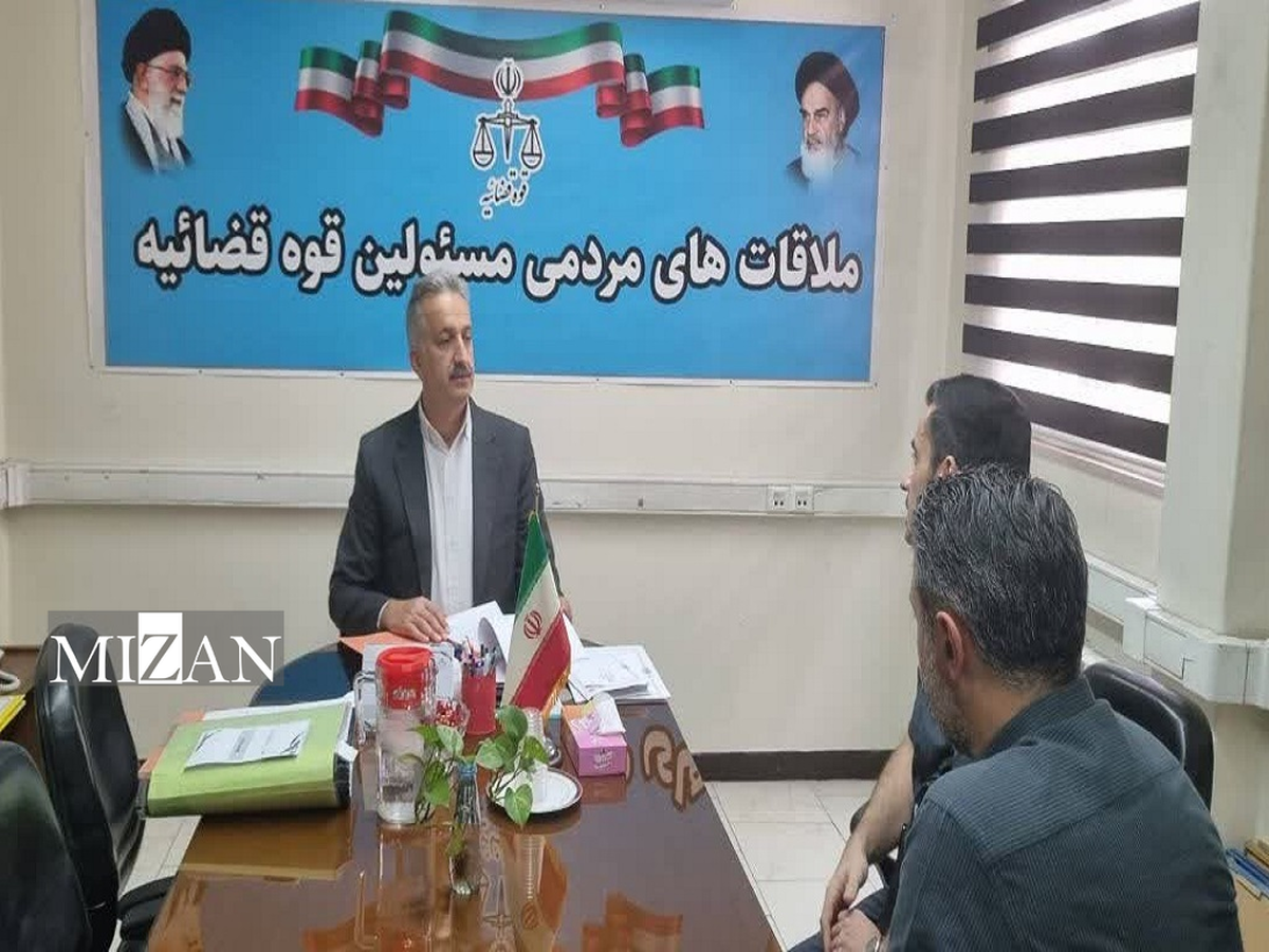 سرپرست مجتمع قضایی شهید قدوسی و سرپرست دادسرای ناحیه ۱۵ تهران در مرکز ارتباطات مردمی قوه قضاییه به درخواست‌های مراجعان رسیدگی کردند