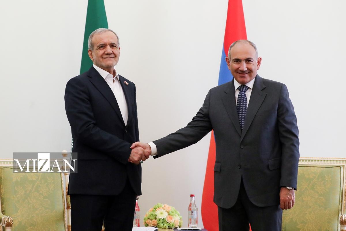 مذاکرات خصوصی و دوجانبه رئیس جمهور ایران و نخست وزیر ارمنستان/ پزشکیان: نگرانی‌های ما در ارتباط با حضور نیروهای ثالث در نزدیکی مرزهای مشترک باید به طور کامل برطرف شود/ پاشینیان: بدون تردید ملاحظات ایران در احداث کریدور جدید رعایت خواهد شد