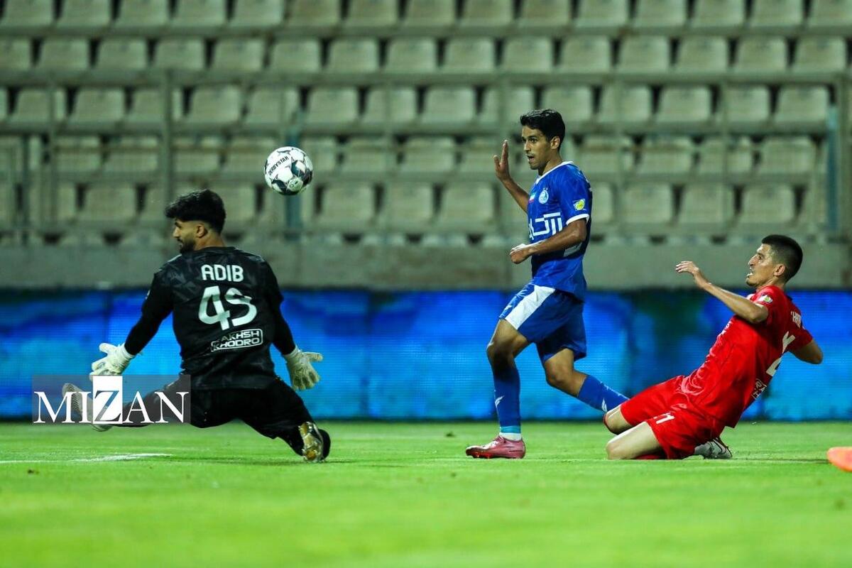 منوچهری: ساپینتو نشان داد مَرد بازی‌های بزرگ است/ قضاوت در مقطع فعلی درست نیست!
