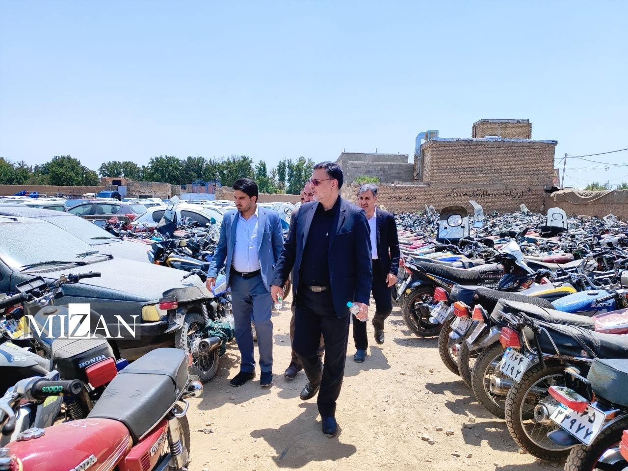 دادستان اصفهان: ساماندهی وسایل نقلیه توقیفی در پارکینگ‌های خمینی‌شهر در دستورکار است