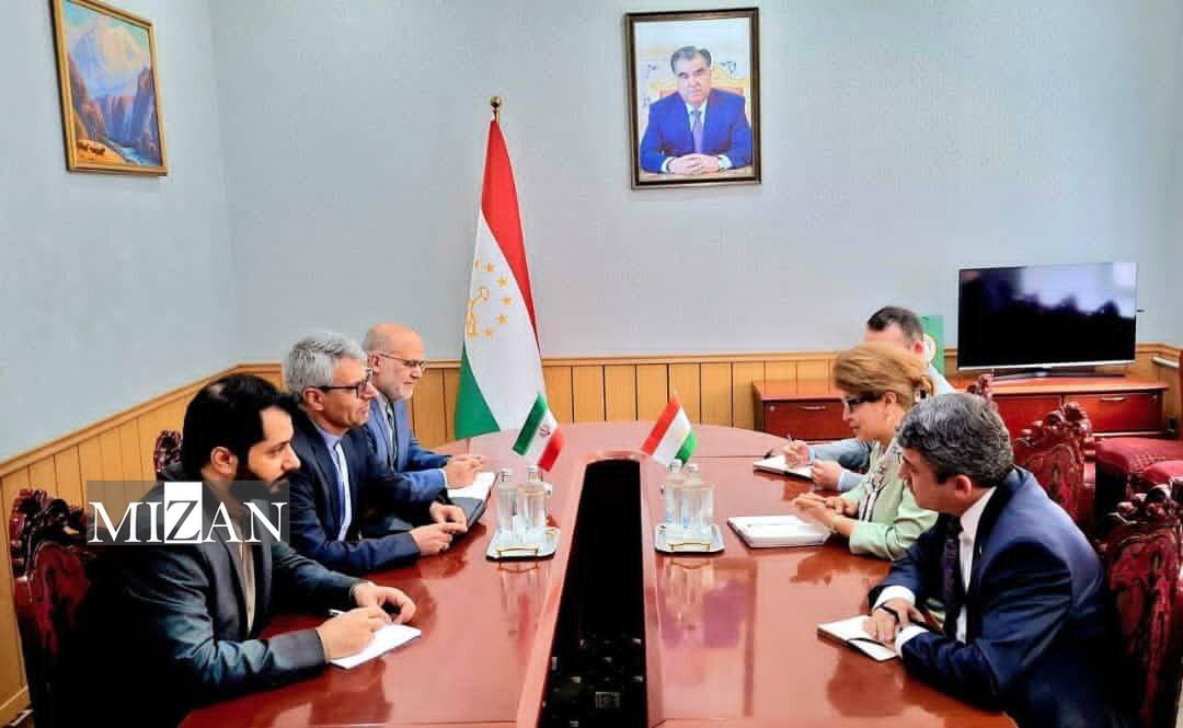 سفر وزیر امور خارجه به دوشنبه؛ عراقچی با رئیسجمهور تاجیکستان دیدار کرد سفر وزیر امور خارجه به دوشنبه؛ عراقچی با رئیسجمهور تاجیکستان دیدار کرد