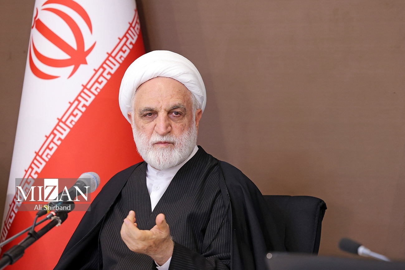 ارتقای دانش حقوقی جامعه نقش موثری در کاهش ورودی پروندهها به دستگاه قضایی دارد ارتقای دانش حقوقی جامعه نقش موثری در کاهش ورودی پروندهها به دستگاه قضایی دارد