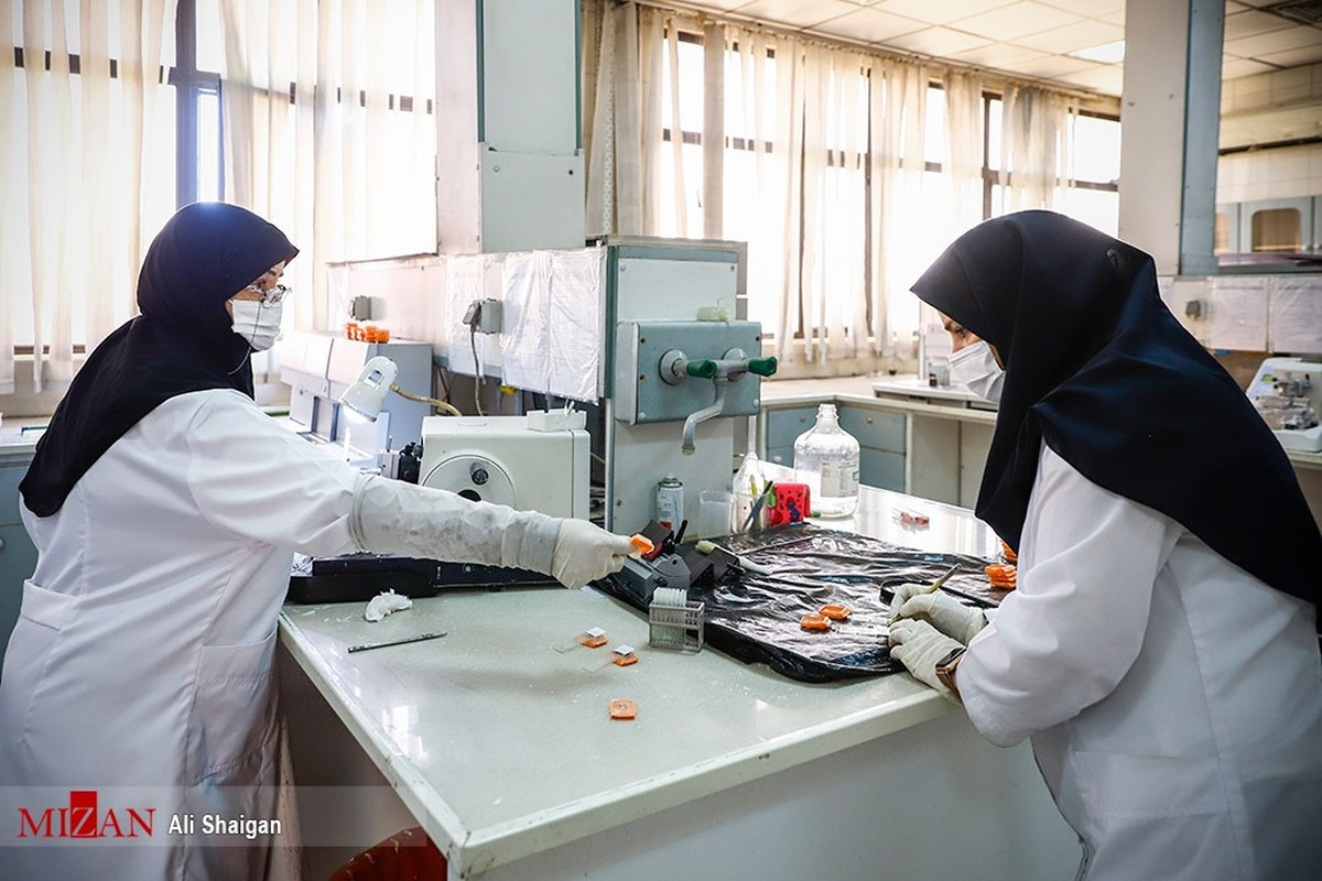نهضت بومی‌سازی مواد مصرفی و تولید دستگاه‌های مورد نیاز در مرکز تحقیقات سازمان پزشکی قانونی کشور/ تولید ۷ محصول فناورانه جدید