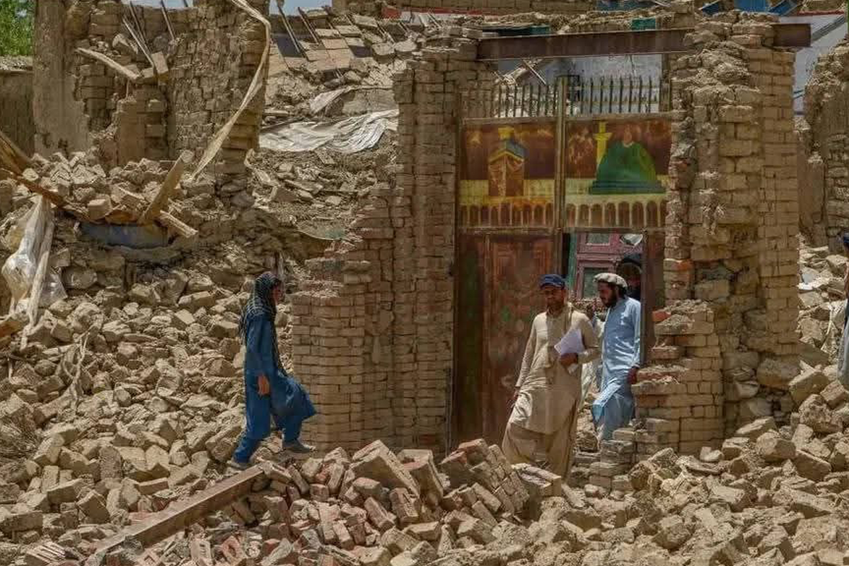 پیام تسلیت رئیس جمعیت هلال‌احمر در پی وقوع زلزله در شرق افغانستان/ آمادگی ایران برای اعزام تیم‌های امدادی و درمانى