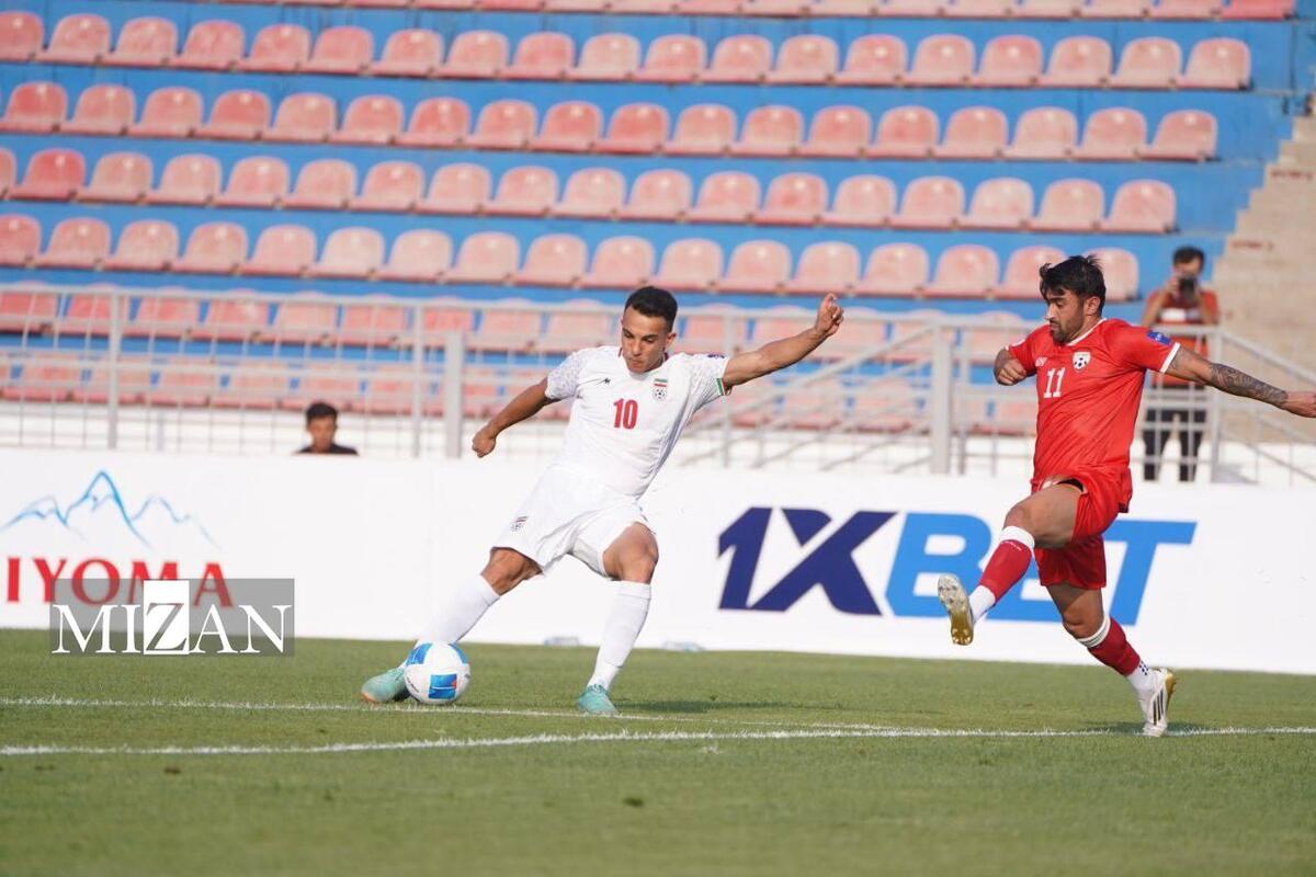 ابراهیمی: نسل امروز فوتبال ایران ذهنیت قهرمان ندارد/ با این سیستم دفاعی در جام جهانی به مشکل می‌خوریم