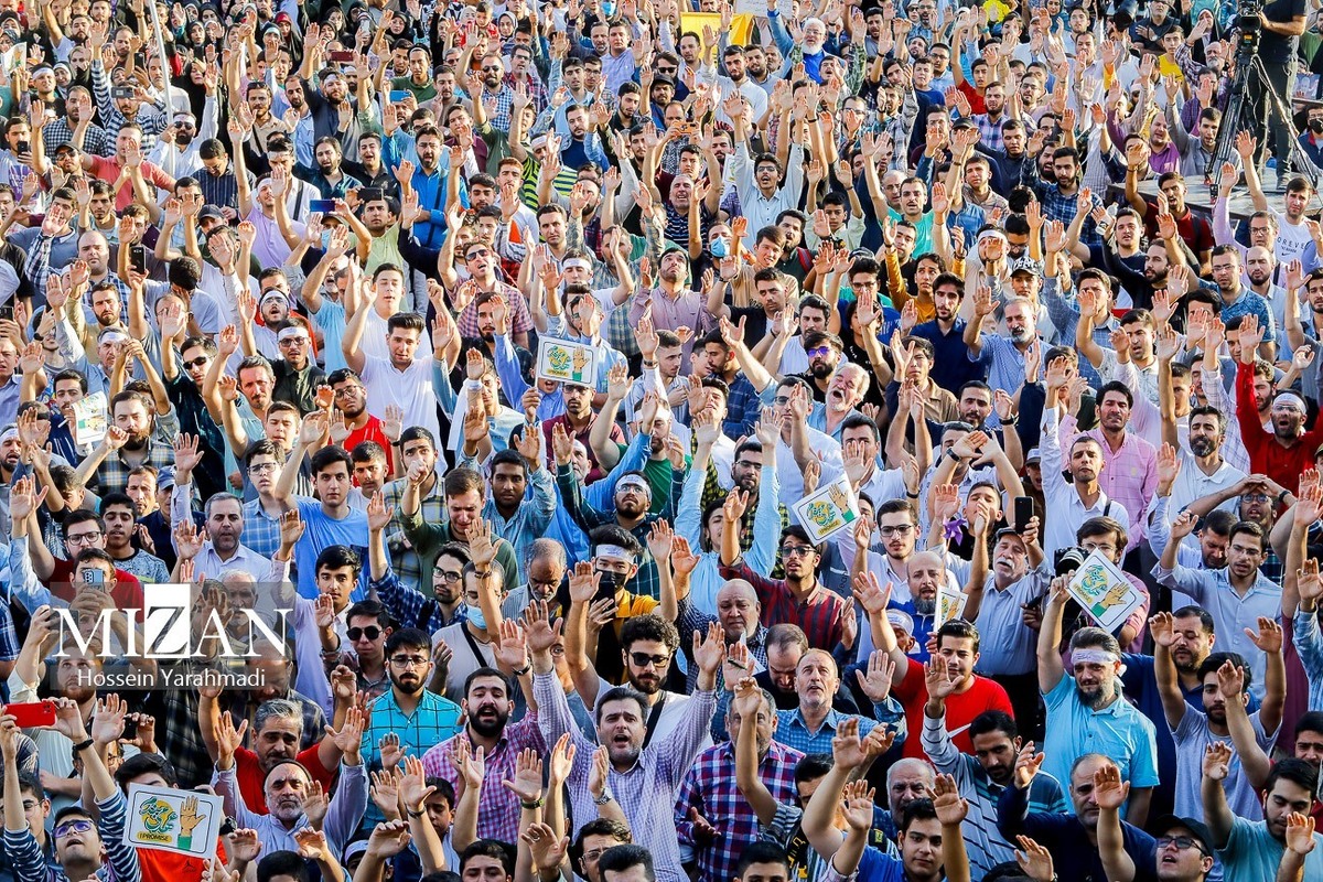 جشن باشکوه «عید بیعت» در میدان آیینی امام حسین (ع) تهران