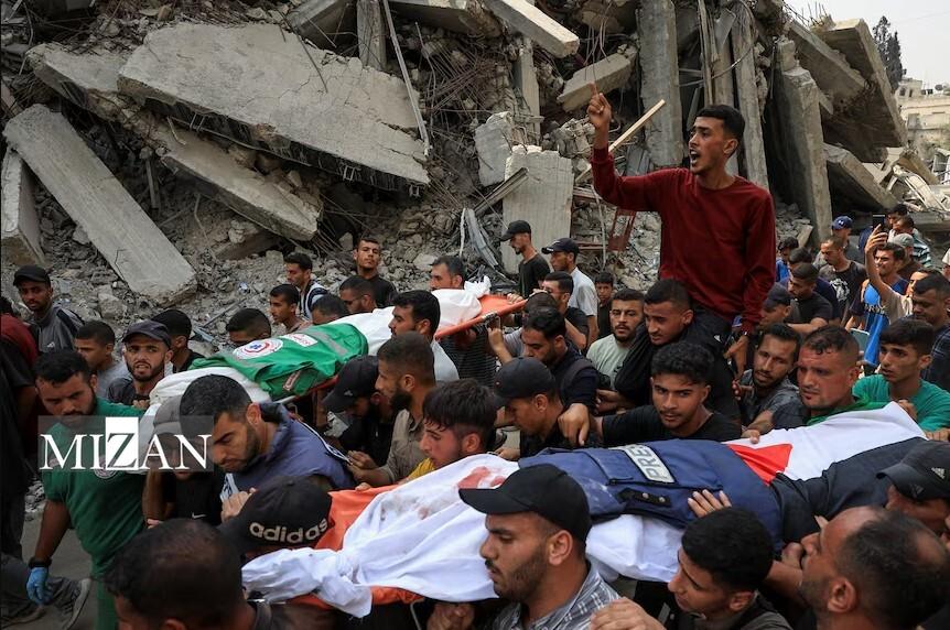 غزه همچنان خطرناک‌ترین سرزمین برای خبرنگاران؛ گزارش از میان آوار و شهادت زیر بمباران