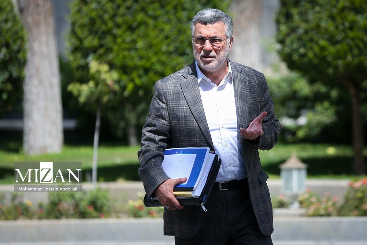 کاهش ۱۸ درصدی درخواست مهاجرت کادر درمان در سال گذشته/کمبود‌های دارویی ما نسبت به سال قبل بسیار کمتر شده است