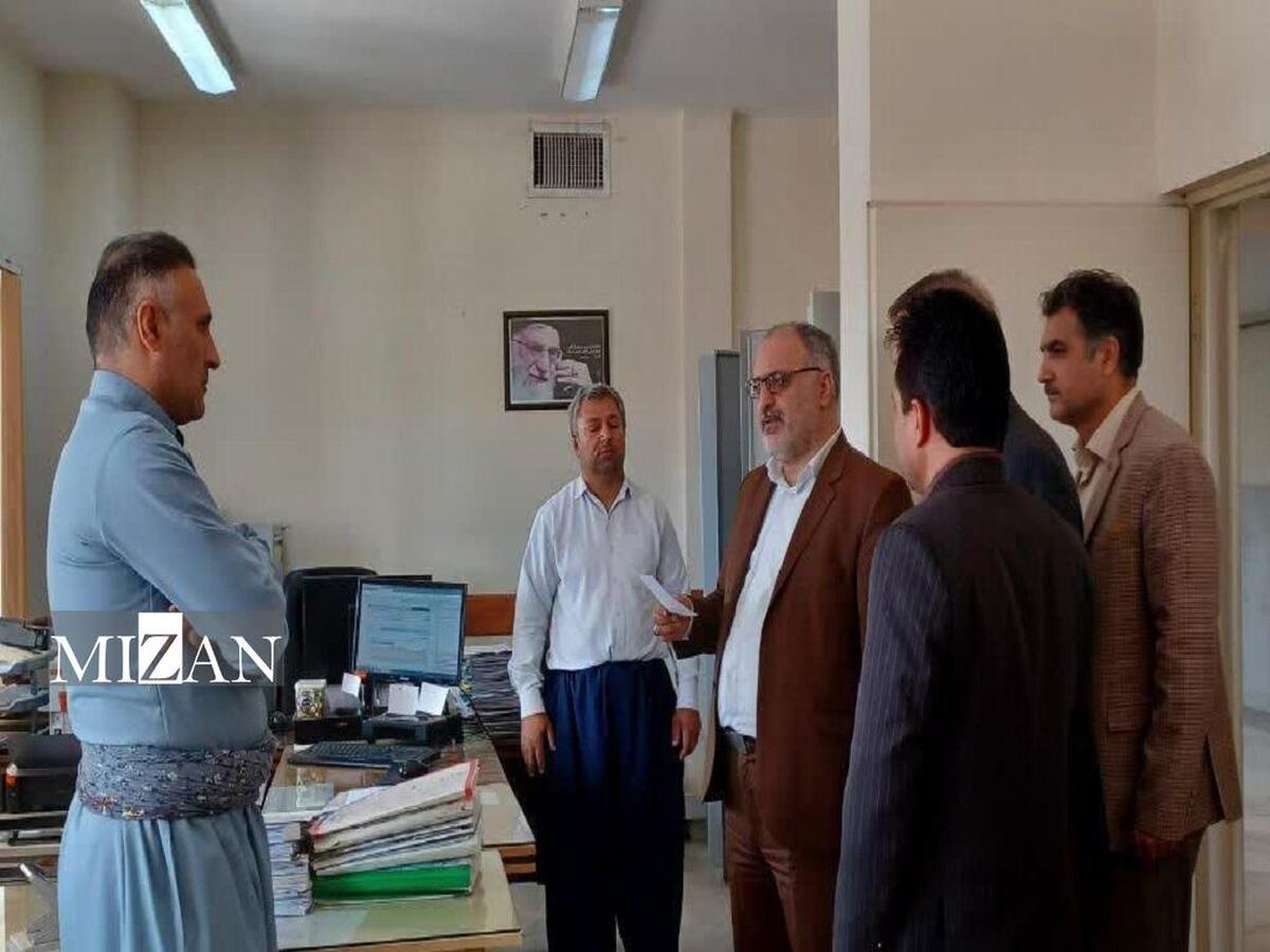 رئیس کل دادگستری استان کرمانشاه در بازدید از حوزه قضایی شهرستان روانسر روند رسیدگی به پرونده‌ها را بررسی کرد