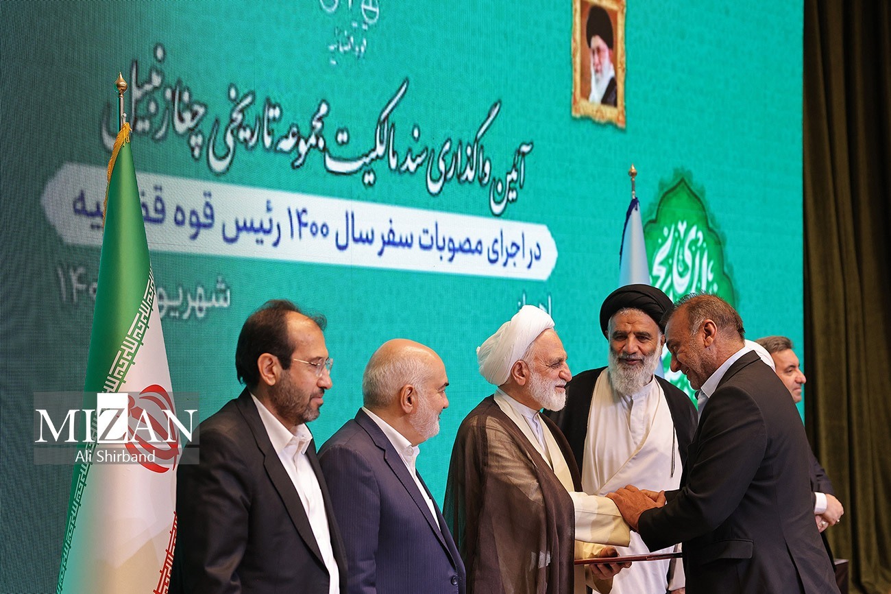 بازدید رئیس قوه قضاییه از نمایشگاه «روایت تحول در دادگستری استان خوزستان»/ تخصیص بالغ بر ۴۳۵ میلیارد تومان برای تجهیز واحدهای قضایی در استان/ رئیس عدلیه: مقامات کشور باید با بازدیدها و سرکشیهای میدانی خود، از نزدیک مسائل و مشکلات را لمس کنند بازدید رئیس قوه قضاییه از نمایشگاه «روایت تحول در دادگستری استان خوزستان»/ تخصیص بالغ بر ۴۳۵ میلیارد تومان برای تجهیز واحدهای قضایی در استان/ رئیس عدلیه: مقامات کشور باید با بازدیدها و سرکشیهای میدانی خود، از نزدیک مسائل و مشکلات را لمس کنند