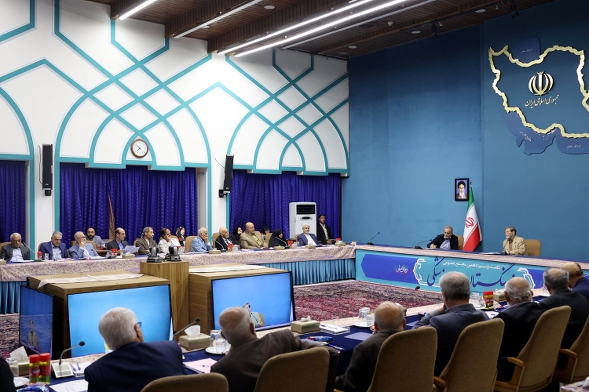 پزشکیان:یکی از مشکلات جدی کشور این است که به جای حل مشکل به دنبال تغییر افراد هستیم/ از ابتدای دولت چهاردهم با تراکم بحران مواجه بوده‌ایم