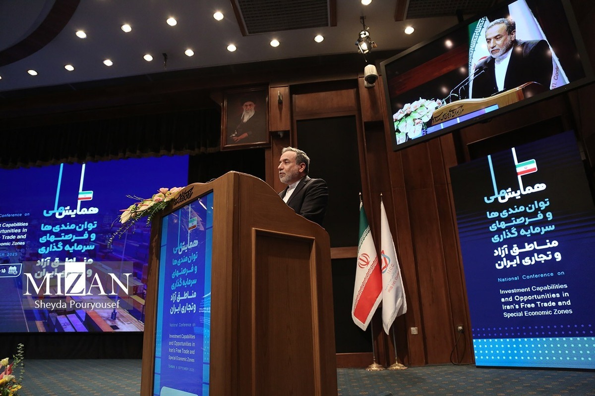 عراقچی: هر وقت آمریکا آماده مذاکره عادلانه باشد مذاکره را آغاز می‌کنیم/ کشورهای اروپایی اشتباه بزرگی را مرتکب شدند