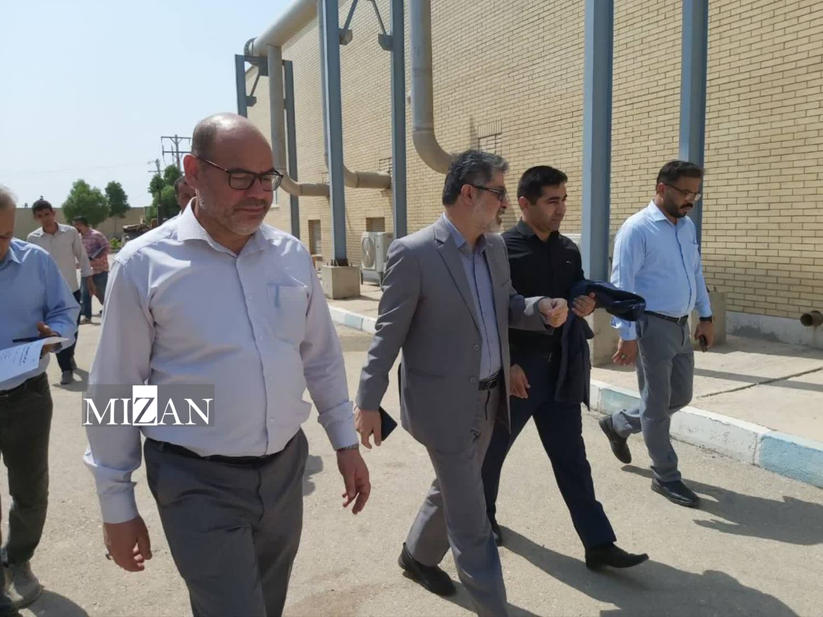 دادستان شادگان در راستای صیانت از حقوق عامه از تصفیه‌خانه فاضلاب این شهرستان بازدید کرد
