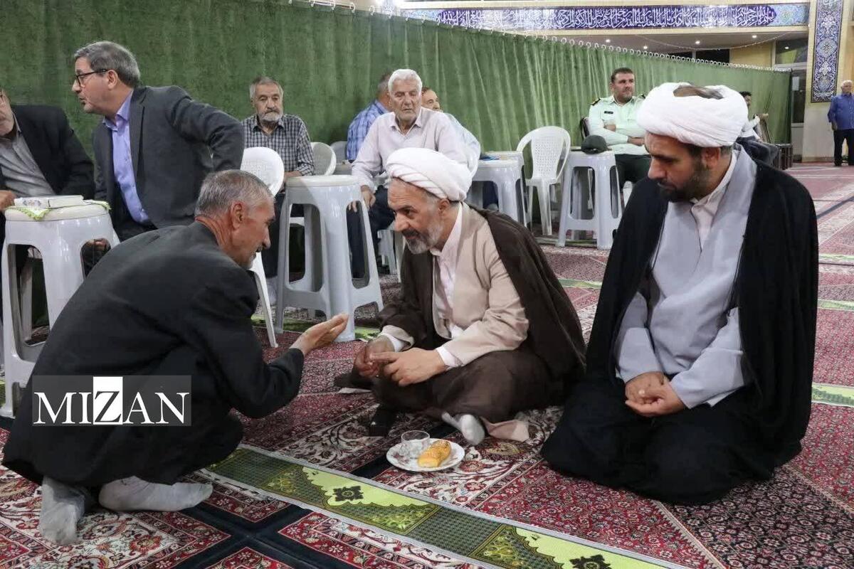 رئیس کل دادگستری استان زنجان در مسجد بقیه الله‌الاعظم نیکسازان به مشکلات نمازگزاران رسیدگی کرد