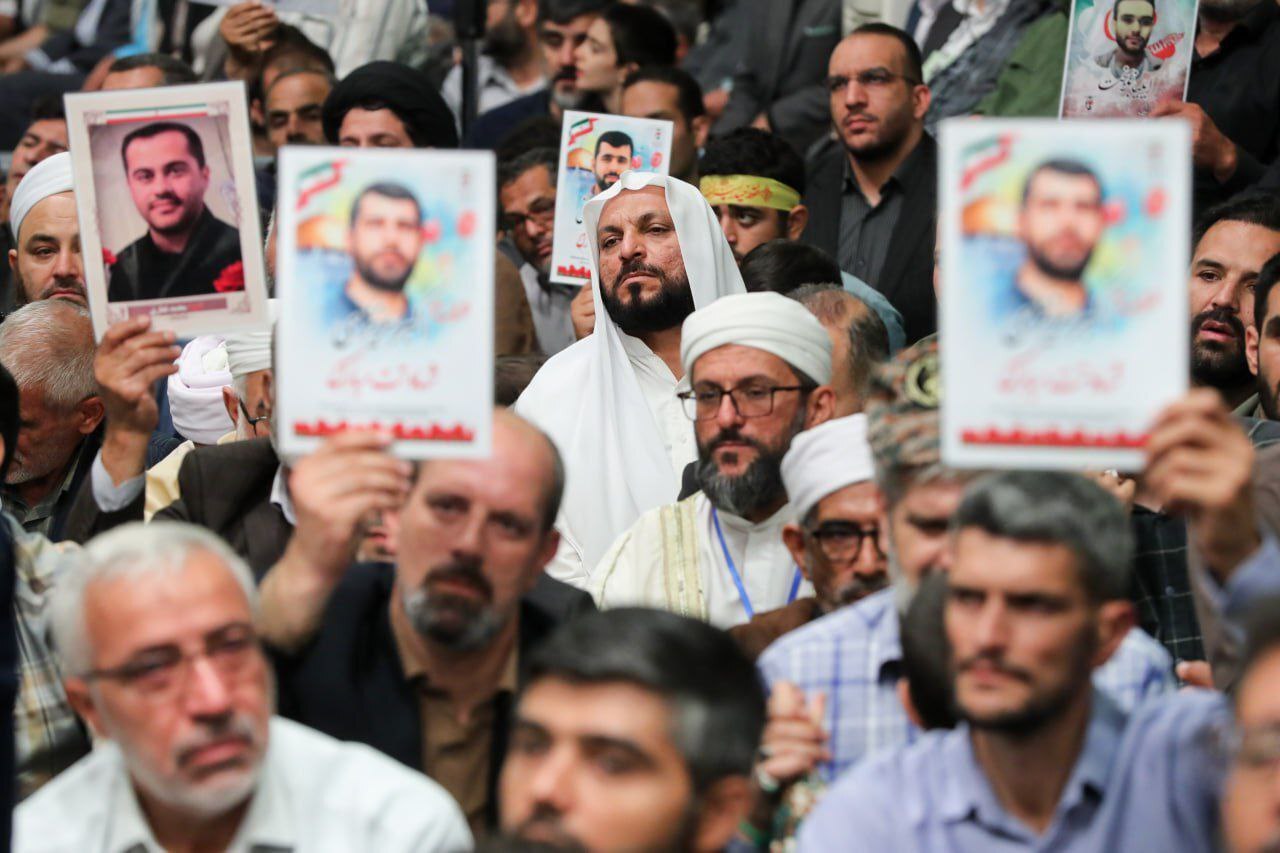 برگزاری مراسم گرامیداشت عید بزرگ ولادت پیامبر اعظم (ص) و امام صادق (ع) در حسینیه امام خمینی (ره) برگزاری مراسم گرامیداشت عید بزرگ ولادت پیامبر اعظم (ص) و امام صادق (ع) در حسینیه امام خمینی (ره)