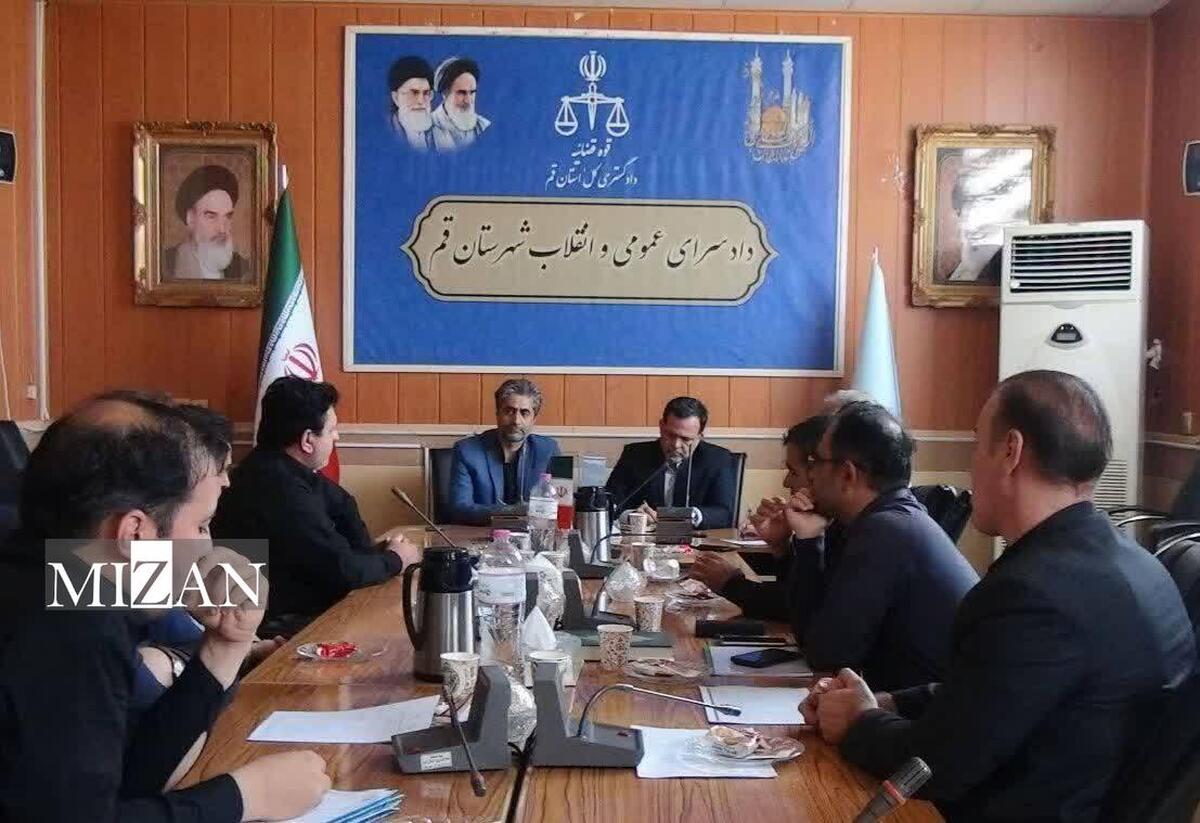 معاون دادستان قم: با فروشندگان غیرمجاز آب در قم برخورد می‌شود