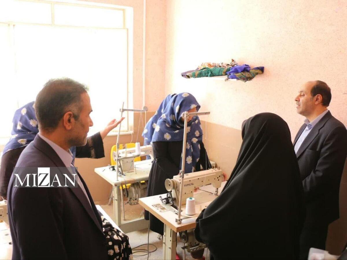 ۲۰۸ زندانی با حضور معاون نظارت بر امور دادسرا‌ها و ضابطین دادستان کل کشور در زندان مرکزی کرمانشاه آزاد شدند