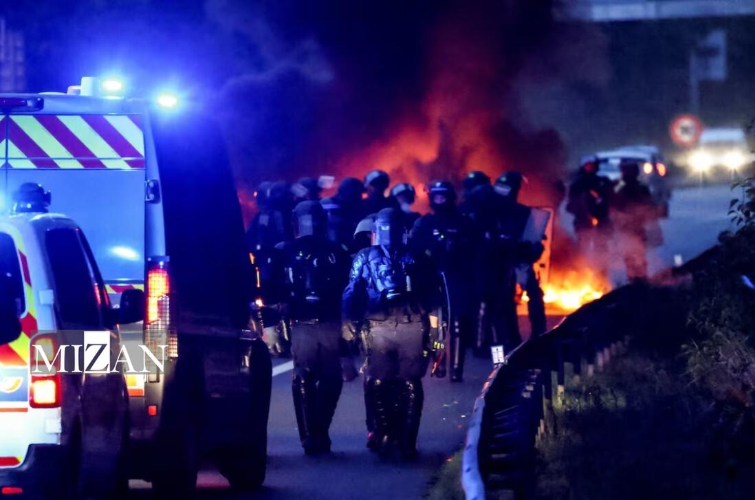 فرانسه فلج در نخستین روز کاری نخست‌وزیر جدید؛ ۵۰۰ معترض بازداشت شدند