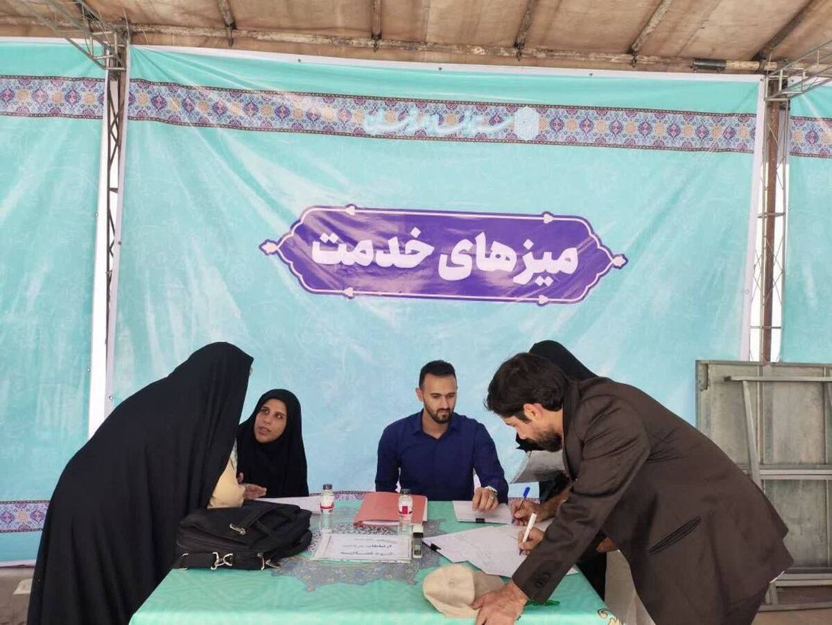 میز خدمت قوه قضاییه برای رسیدگی به مشکلات نمازگزاران در مصلای امام خمینی (ره) برگزار شد