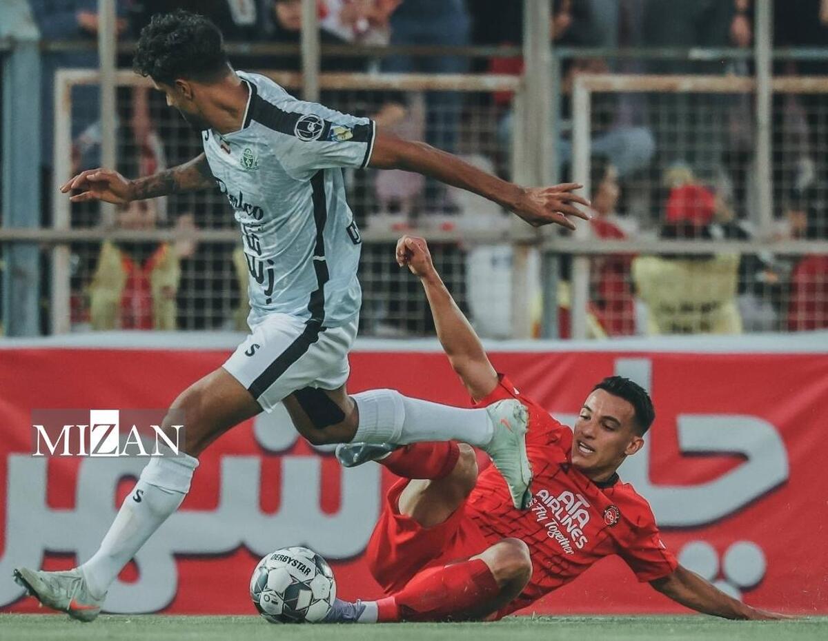 تثبیت صدرنشینی خیبر و بازگشت تراکتور به بالای جدول/ فرصت ویژه پرسپولیس برای رسیدن به صدر +جدول