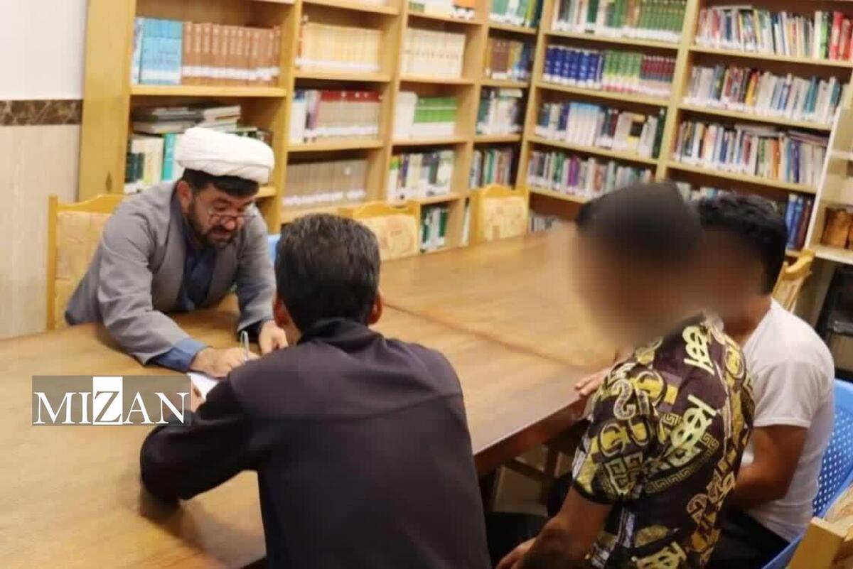 ۳ نفر از مددجویان زندان گرمی با تلاش اعضای شورای حل اختلاف این زندان آزاد شدند