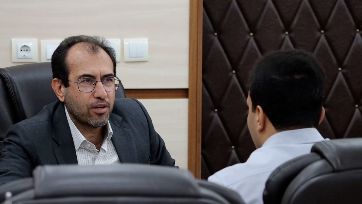 رئیس کل دادگستری خوزستان به مشکلات حقوقی و قضایی ۵۸ نفر از مراجعه‌کنندگان رسیدگی کرد