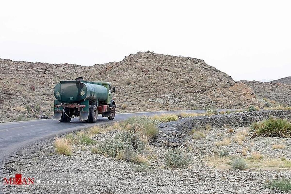 ناکامی قاچاقچیان در غرب کارون/ کشف ۳۰ هزار لیتر نفت