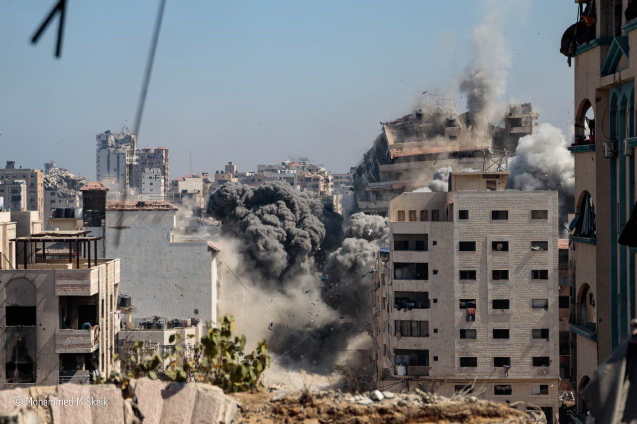 حمله پهپادی رژیم صهیونیستی به بیمارستان الشفا؛ هشدار وزارت بهداشت غزه درباره وضعیت بحرانی بیمارستانها حمله پهپادی رژیم صهیونیستی به بیمارستان الشفا؛ هشدار وزارت بهداشت غزه درباره وضعیت بحرانی بیمارستانها