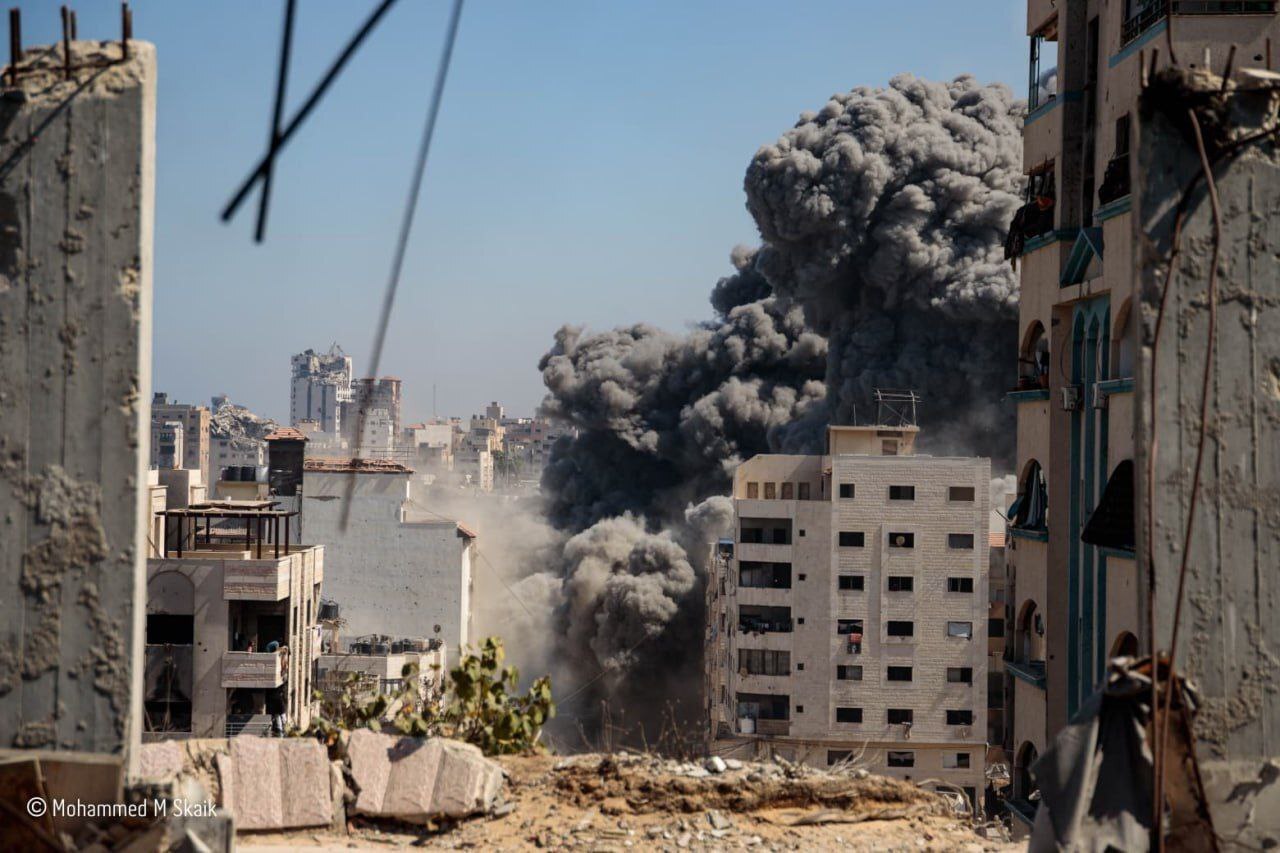 حمله پهپادی رژیم صهیونیستی به بیمارستان الشفا؛ هشدار وزارت بهداشت غزه درباره وضعیت بحرانی بیمارستانها حمله پهپادی رژیم صهیونیستی به بیمارستان الشفا؛ هشدار وزارت بهداشت غزه درباره وضعیت بحرانی بیمارستانها