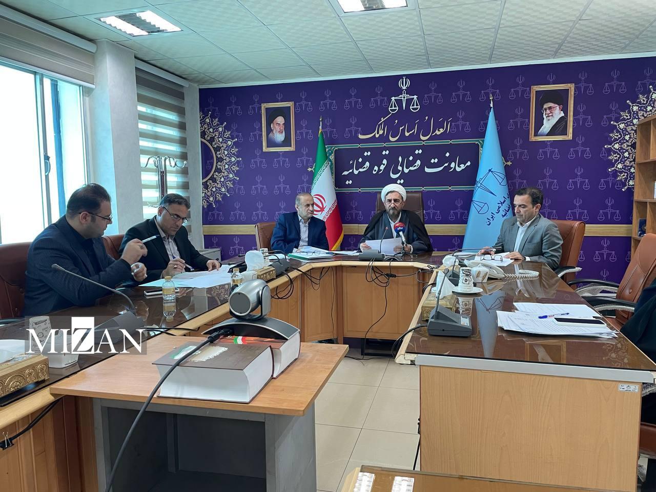 معاون قضایی قوه قضاییه: پیش‌بینی می‌شود دستورالعمل عفو معیاری ۱۴۰۴ تا پایان هفته جاری به طور کامل اجرا خواهد شد/ پاسخ به ابهامات مسئولان قضایی سراسر کشور در اجرای دستورالعمل عفو معیاری