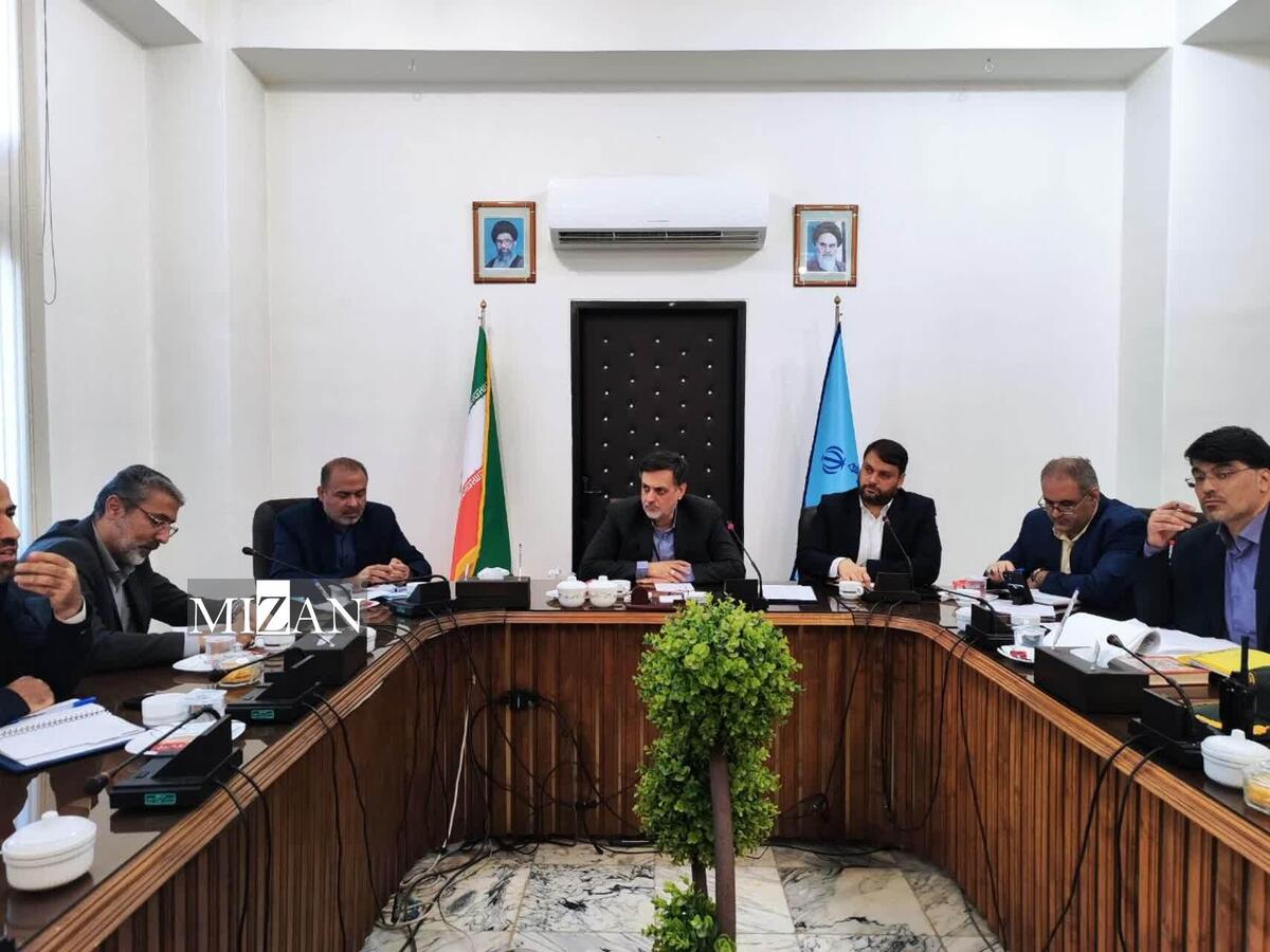 دادستان اصفهان: قاچاق کالا و ارز نقطه مقابل تولیدات داخلی بوده و آسیب جدی به اقتصاد ملی وارد می‌کند