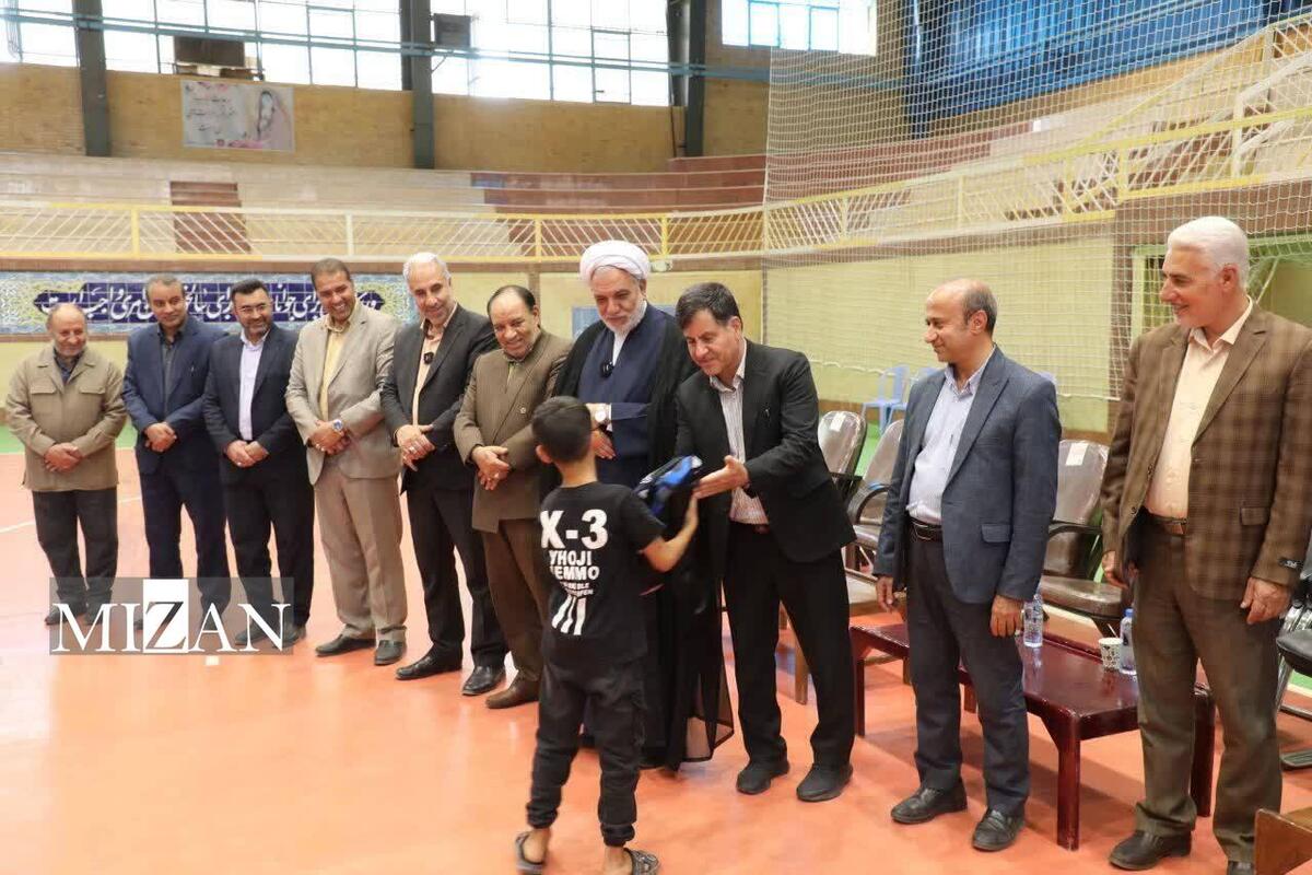 ۹۰۰ بسته نوشت‌افزار میان فرزندان مددجویان زندان کرمان توزیع شد