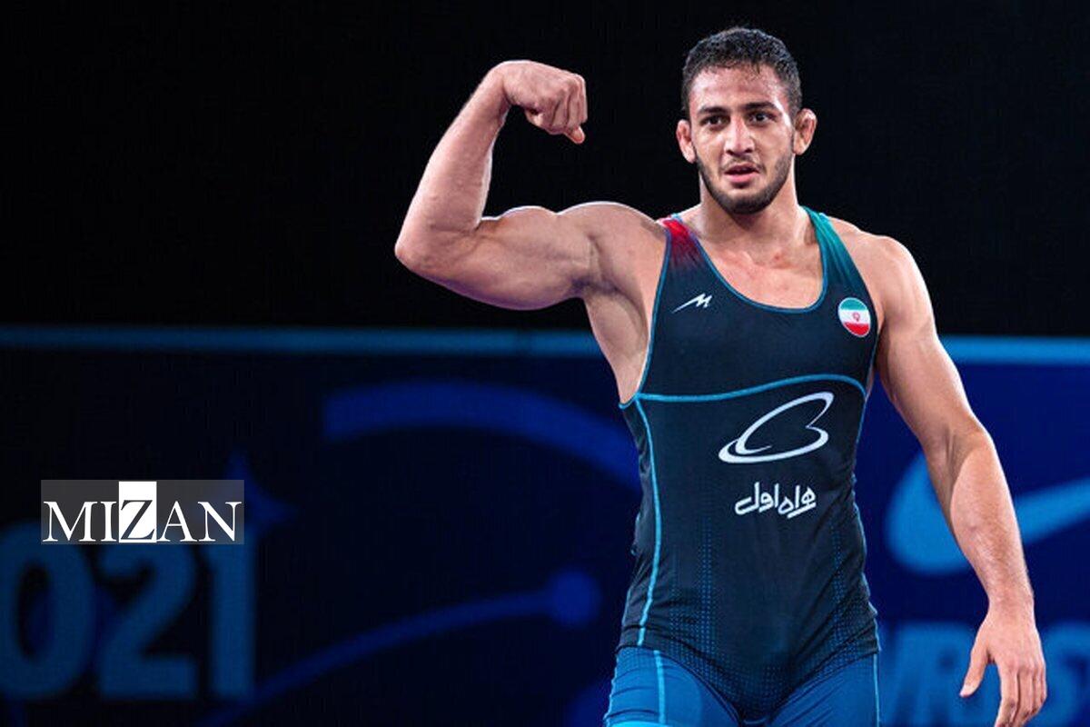 کشتی آزاد قهرمانی جهان| آذرپیرا با انتقام از قهرمان المپیک به فینال رسید/ ۲ طلای ناب در انتظار شاگردان درستکار