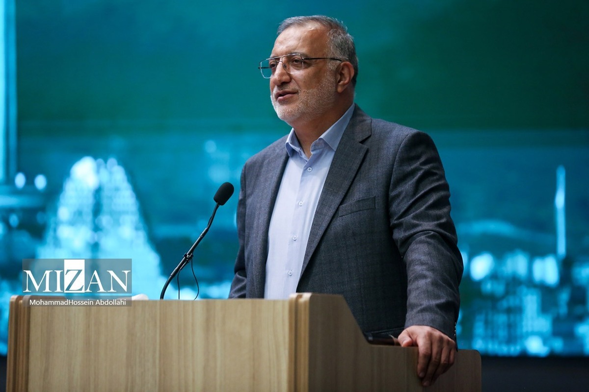 آیین رونمایی از مجموعه ۳۰ جلدی کتاب «استعمارشناسی ایرانی»/ زاکانی: بزرگ‌ترین توان ایستادگی در برابر استعمار، خودباوری مبتنی بر ایمان است