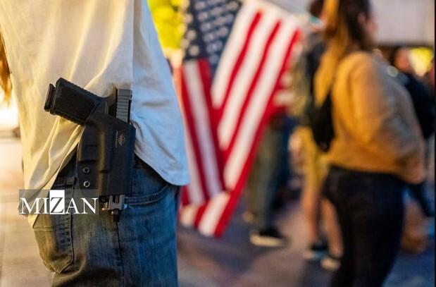 انگشتان روی ماشه شهروندان آمریکایی؛ خشونت مسلحانه داستان روزمره نیم میلیارد سلاح انگشتان روی ماشه شهروندان آمریکایی؛ خشونت مسلحانه داستان روزمره نیم میلیارد سلاح