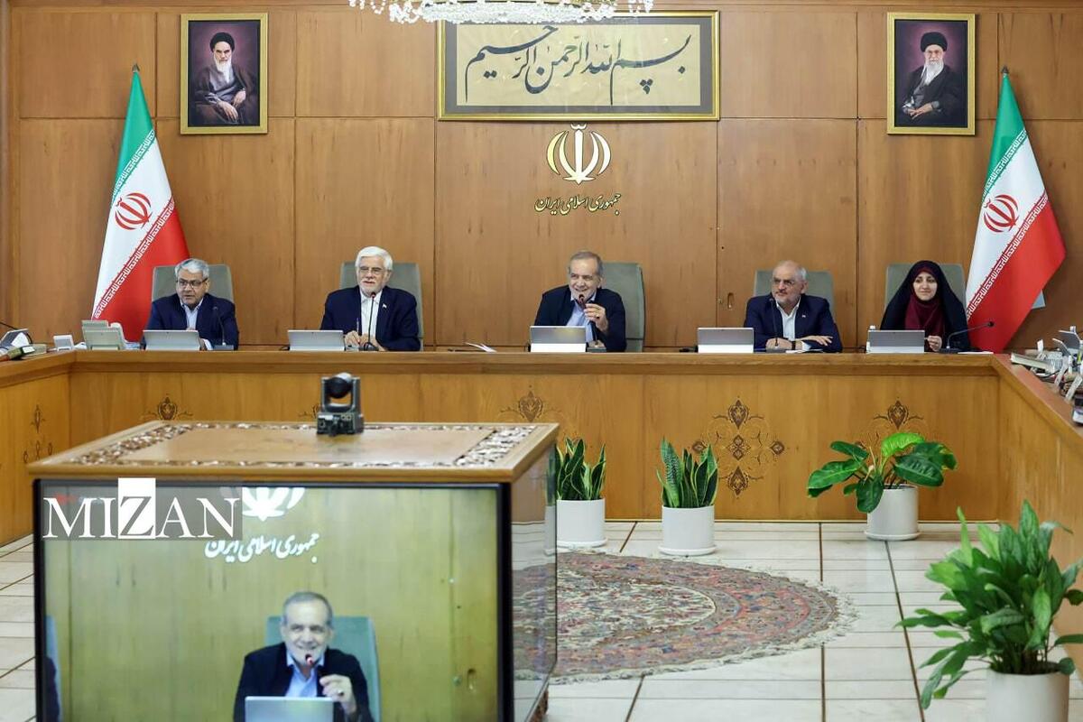 پزشکیان: موازی‌کاری‌ها باید سامان داده شده و دستگاه‌های متولی آنها در هم ادغام شوند