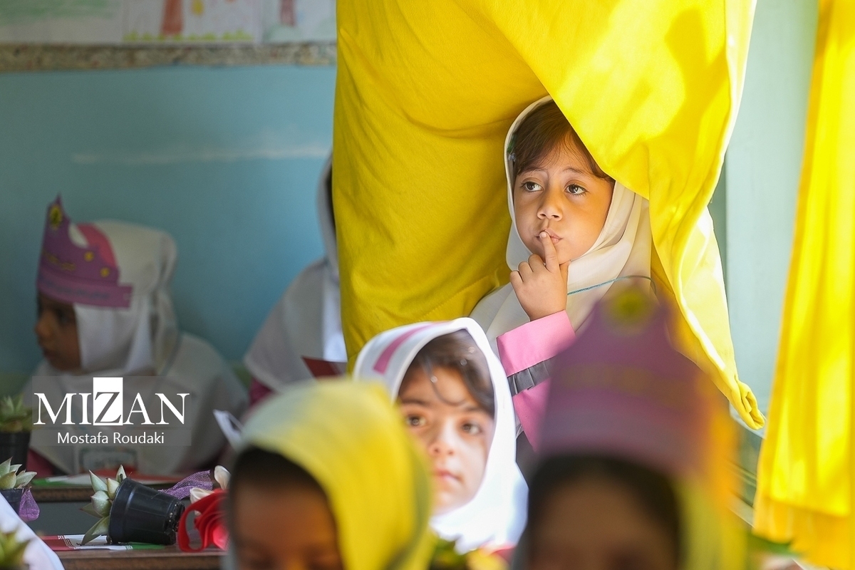 بازگشت تعداد زیادی از کودکان بازمانده از تحصیل به مدرسه با همکاری دادستان‌های سراسر کشور/ ۳۰ هزار کودک به کلاس درس برگشتند