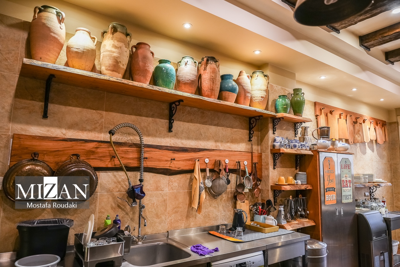 ویلای اکبر رحیمی متهم ردیف اول چای دبش ۴ هزار میلیارد تومان دیگر در پرونده دبش با اقدامات قضایی به بیتالمال بازگشت/ ضبط یک ویلای ۸ هزار متری به ارزش ۴ هزار میلیارد تومان از متهم ردیف اول پرونده چای دبش / اکبر رحیمی ملک را به نام یکی از کارمندانش کرده بود