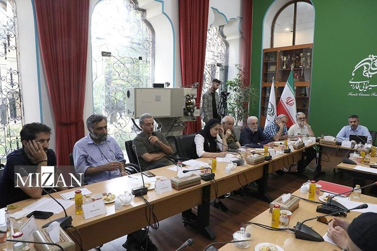 جلسه پیچینگ طرح‌ها و فیلم‌نامه‌های «جنگ تحمیلی ۱۲ روزه» برگزار شد