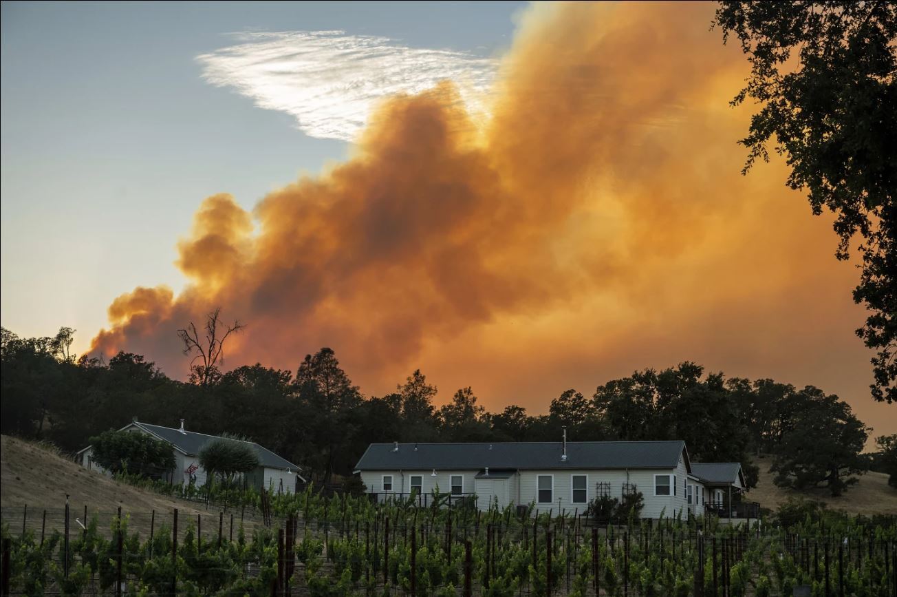 آتش‌سوزی گسترده در کالیفرنیا و اورگن؛ هزاران واحد مسکونی تخلیه شدند